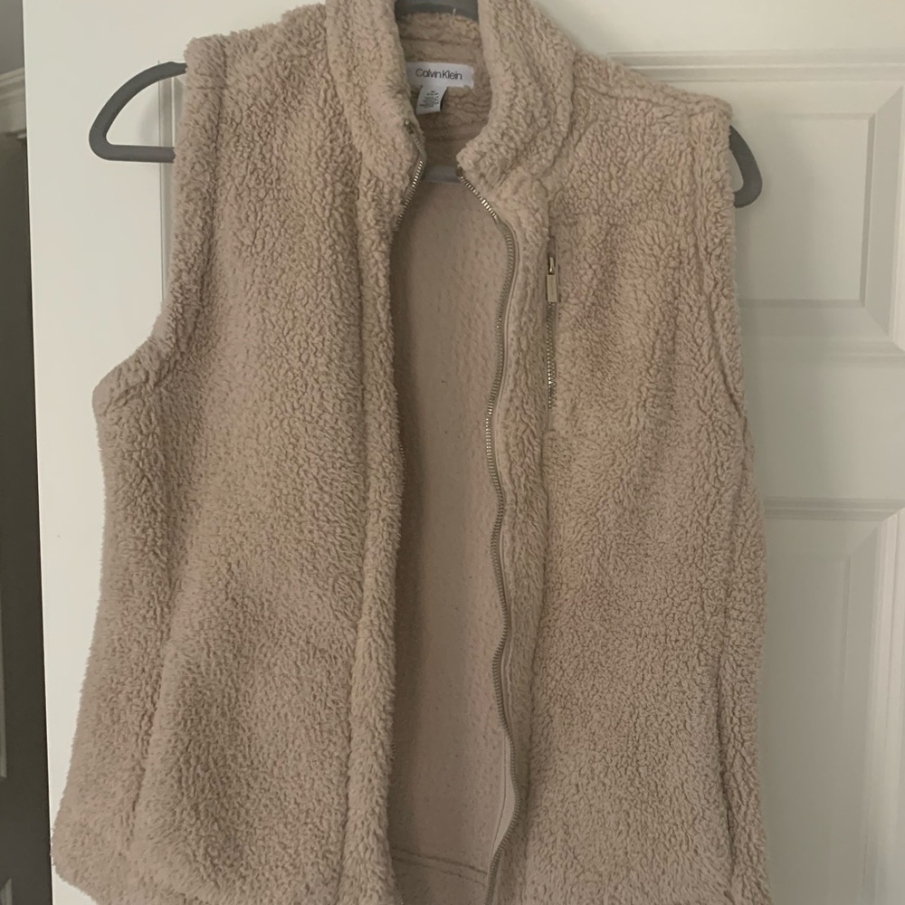 Never worn Calvin Klein fleece vest